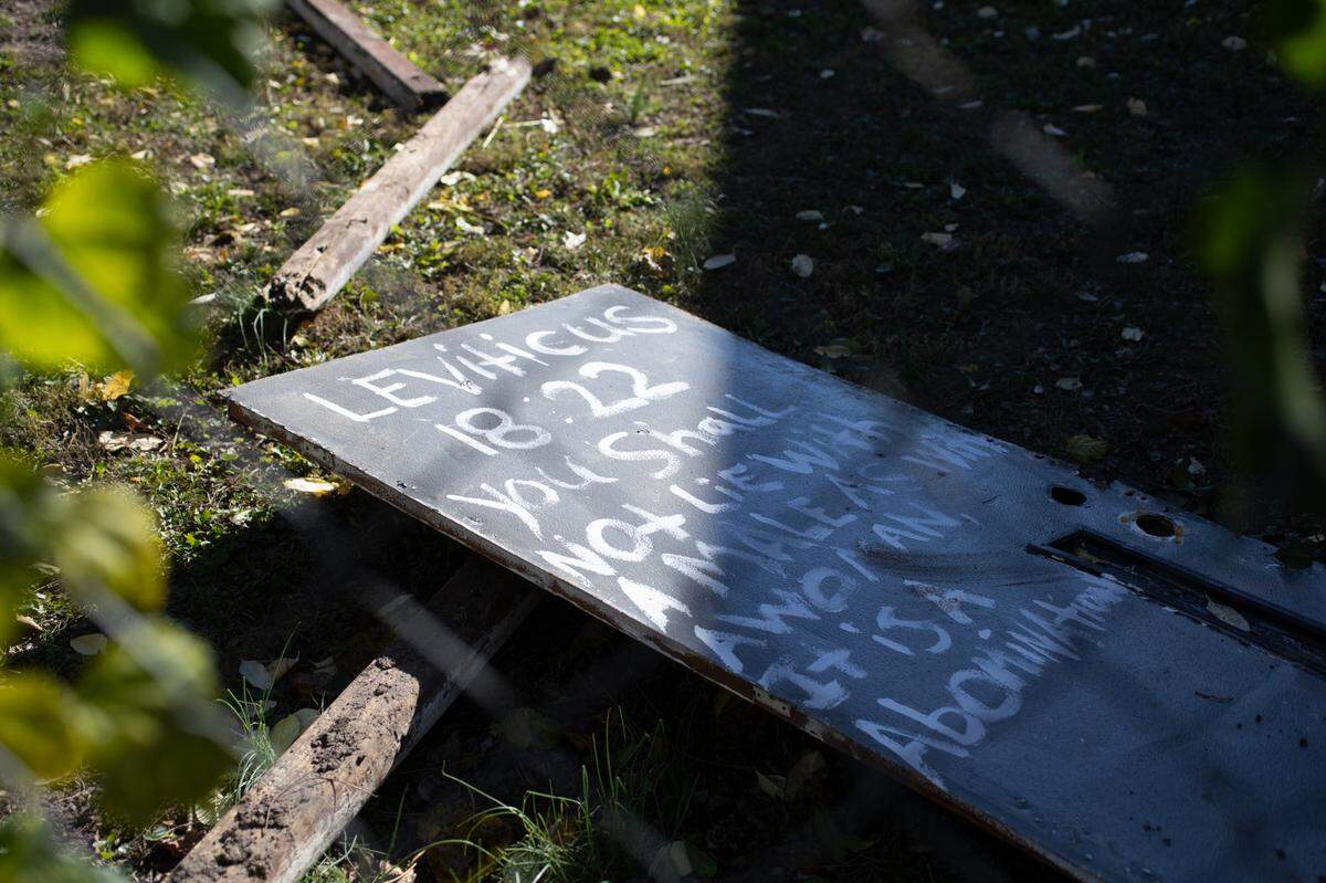 This is a sign Riley Goodwin found in the backyard of his Marissa, Ill. property. “I’ve never really experienced anything like that in the 30 years I’ve been here,” Goodwin said. “People here just aren’t like that.”