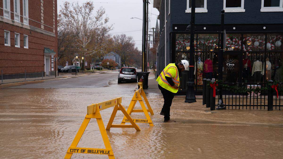 Flooding on Main St. on Dec. 4 as a result from a ruptured water main stretched from the corner of Main and Church St. to High St. Many businesses on the north side of the street experienced flooding in their basements.