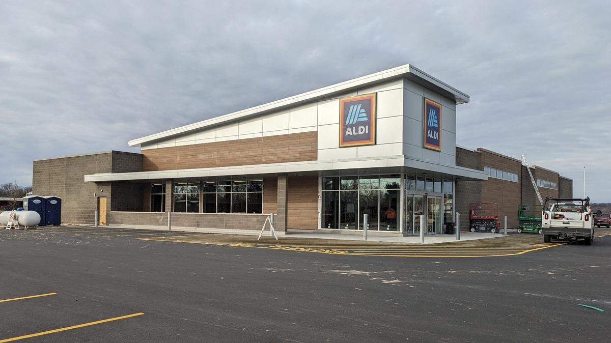 Aldi at 1805 Carlyle Ave. in Belleville