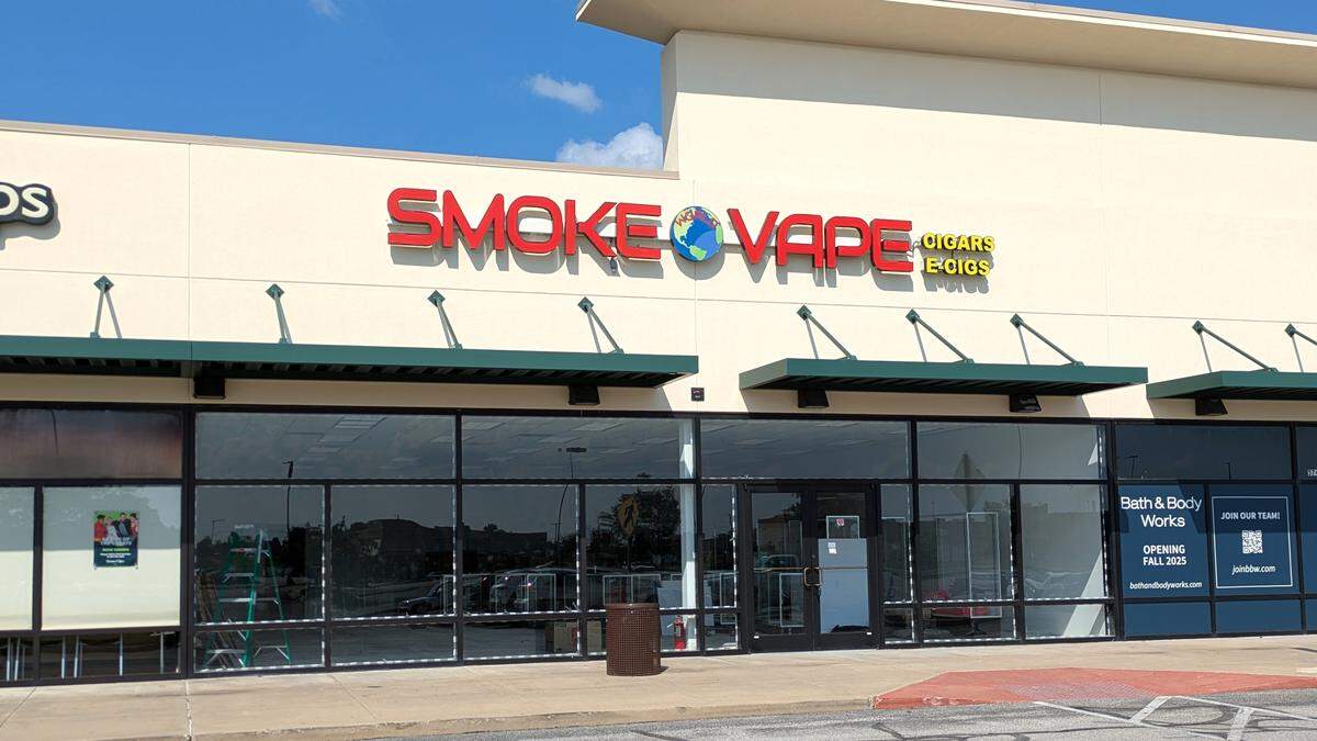Smoke World Vape will open between Great Clips and the new Bath & Body Works store at Belleville Crossing.