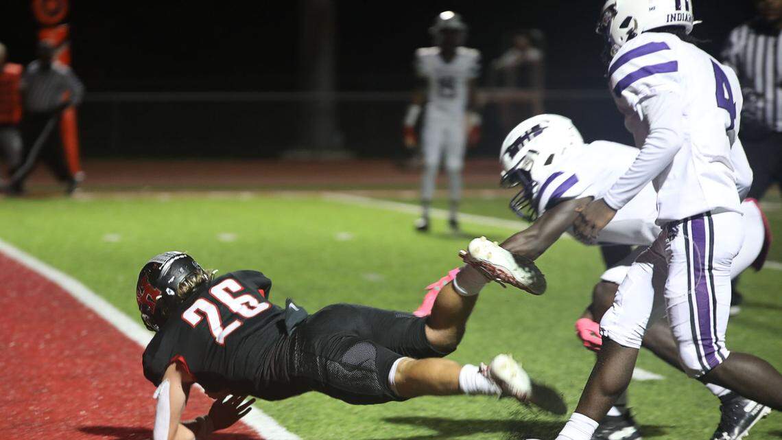 Highland dispatches Dunlap, advances to second round of football postseason