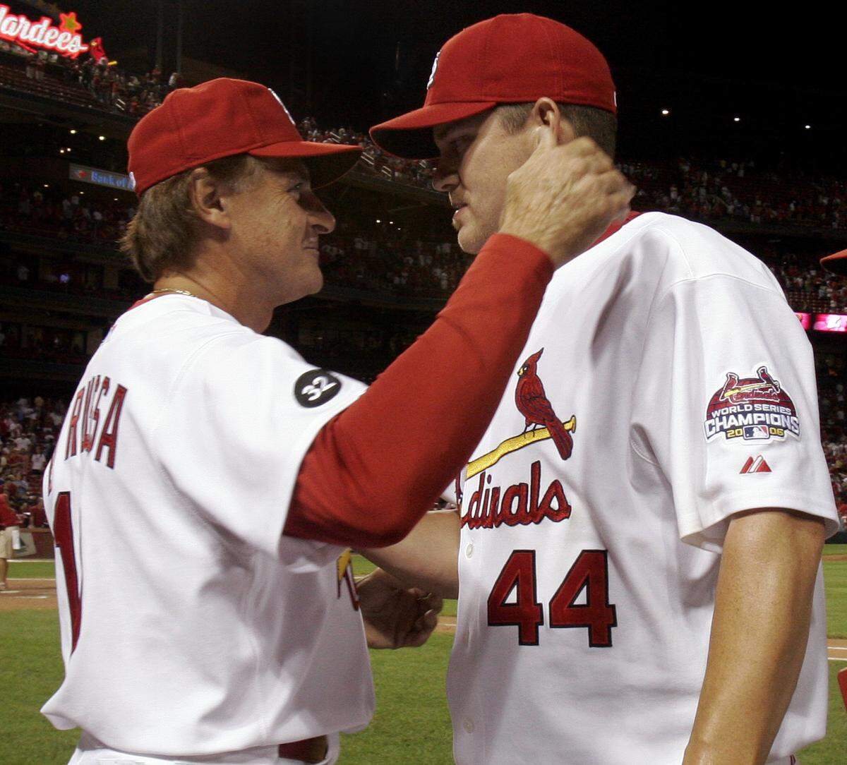 Jason Isringhausen deserves his plaque in the St. Louis Cardinals Hall of Fame.