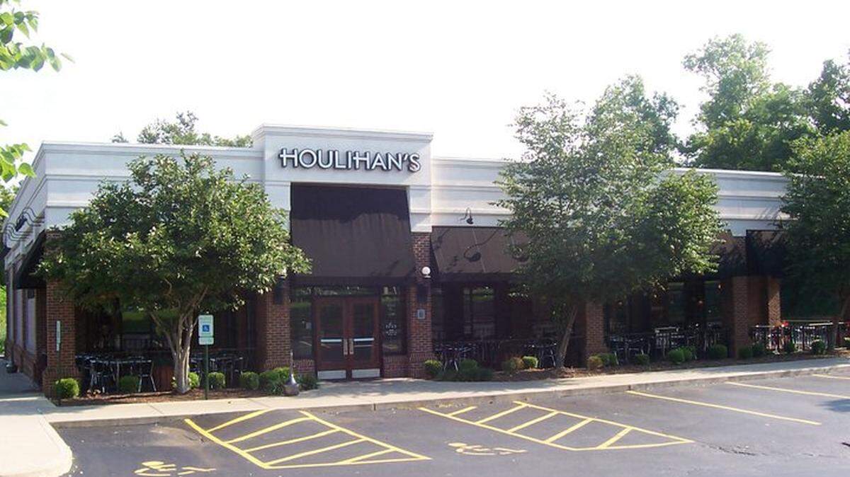 An exterior look at Houlihan’s in Fairview Heights.