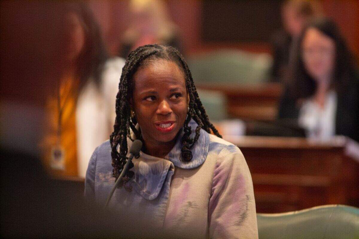 Rep. Carol Ammons, D-Urbana, speaks on the House floor on May 21, 2026.