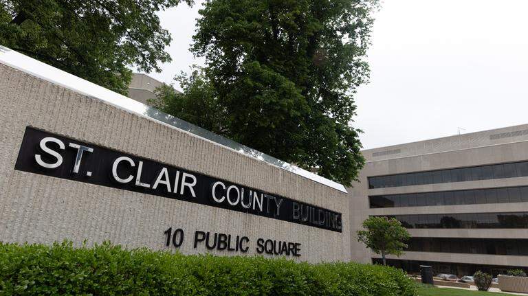 ‘Don’t like the optics:’ St. Clair County Board votes on raises for officials