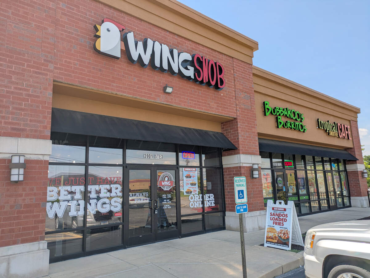 Wing Snob, 3901 S. State Route 159, Glen Carbon