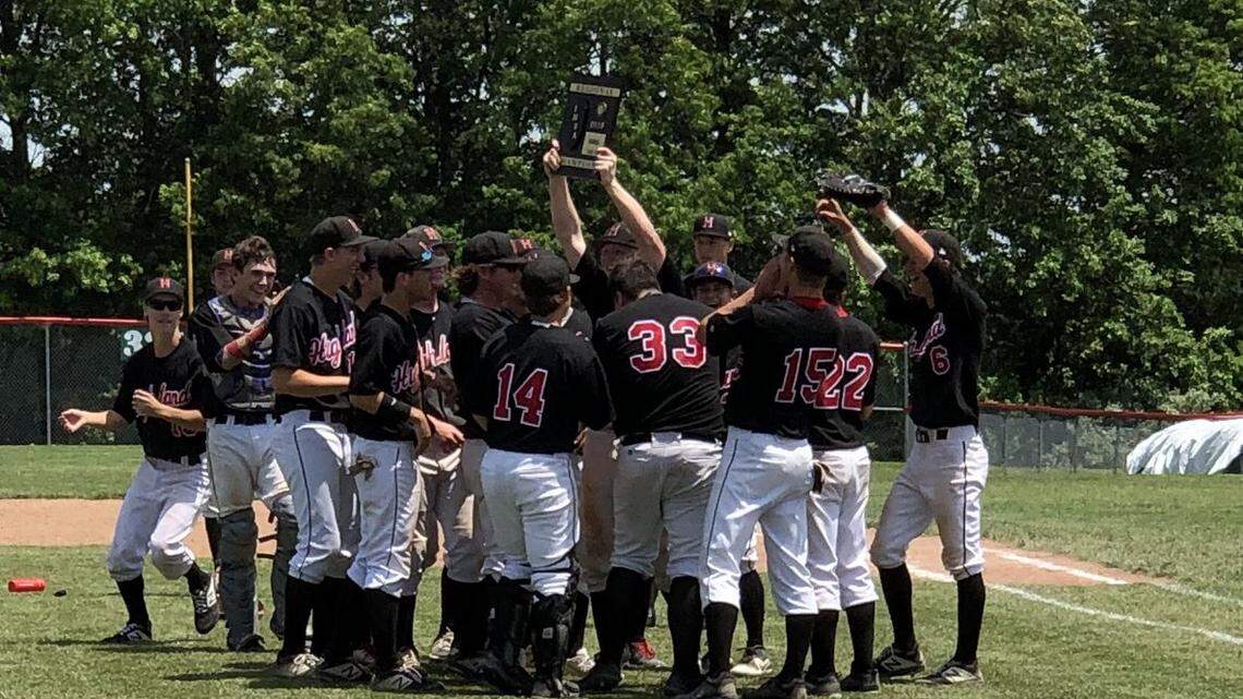 Bulldogs break through, beat Mascoutah for Class 3A Triad Regional championship