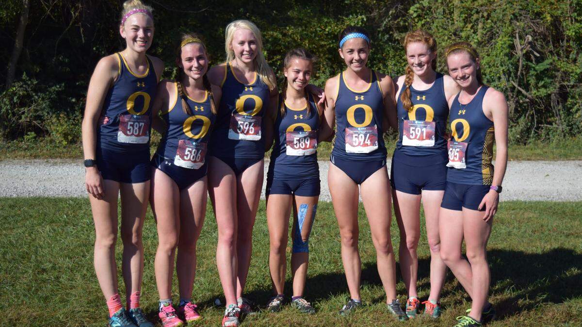 O’Fallon cross country runners Kiley McElroy, Emma Jordan, Sophie Wichlac, Peyton Mutters, Maddy Vorce, Taylor Peck, and Kimberly Davenport.