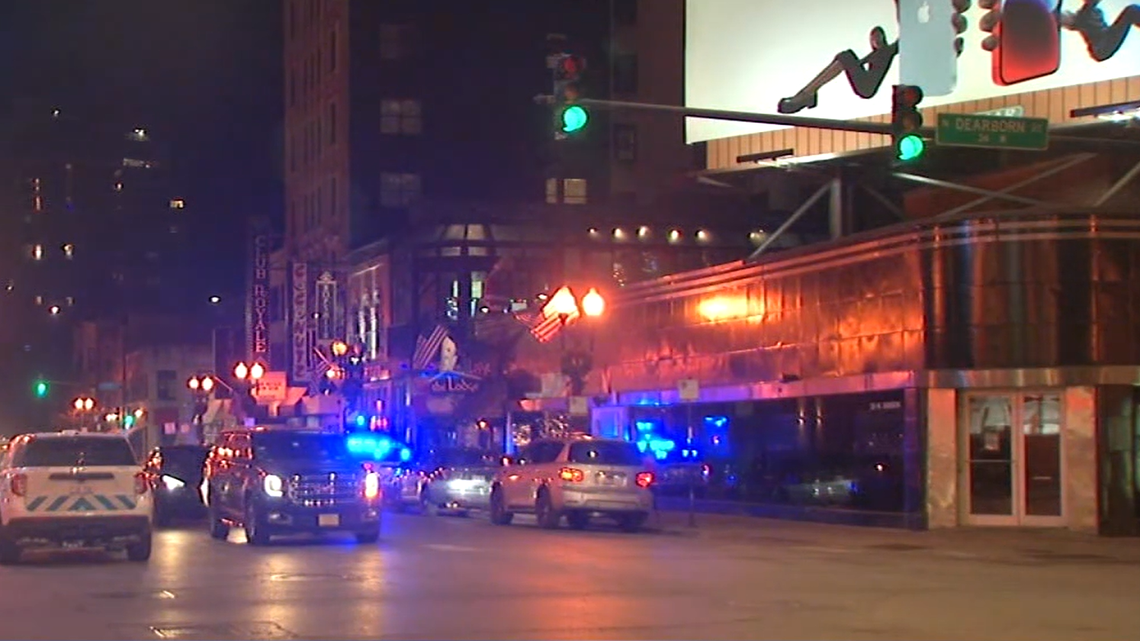 A fight broke out at a Chicago bar after watching the World Cup soccer game between Argentina and Mexico, injuring four, including two officers.