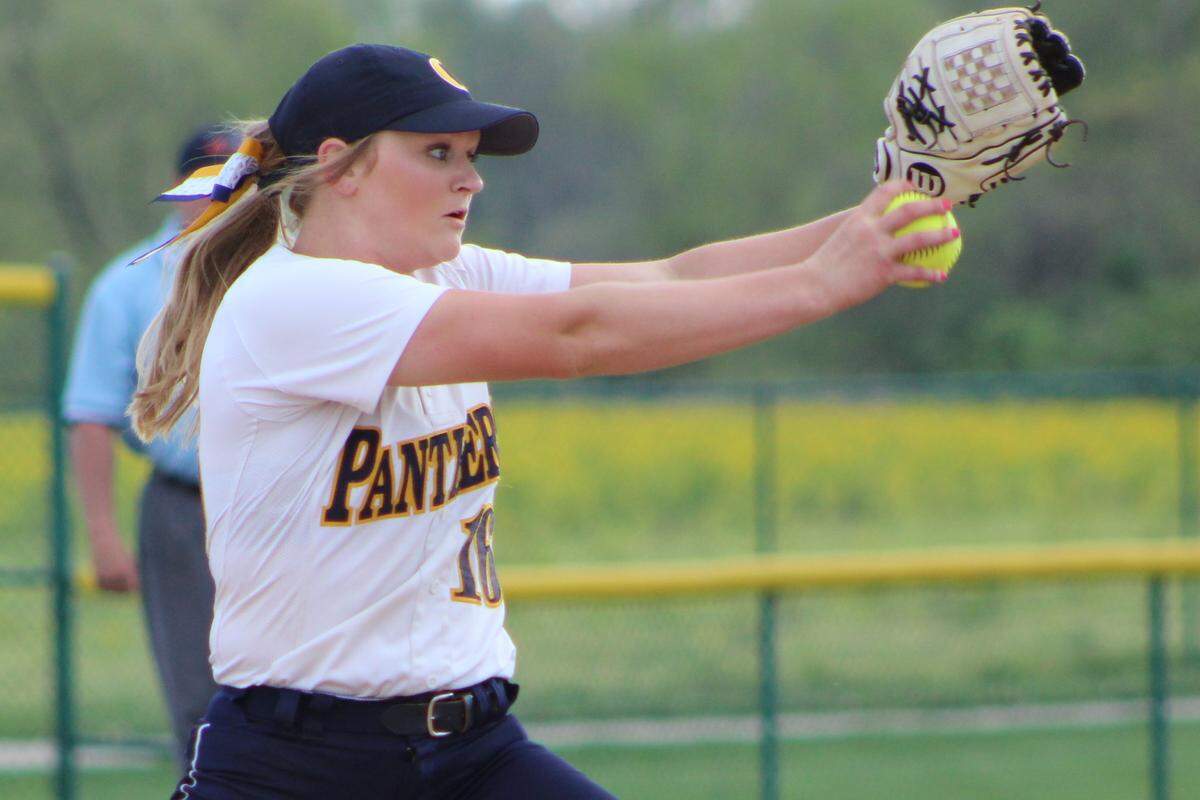 O’Fallon’s Hayleigh Juenger was the 2019 Belleville News-Democrat Large School Player of the Year. A senior at OTHS, Juenger will continue her outstanding softball career at Brown University.