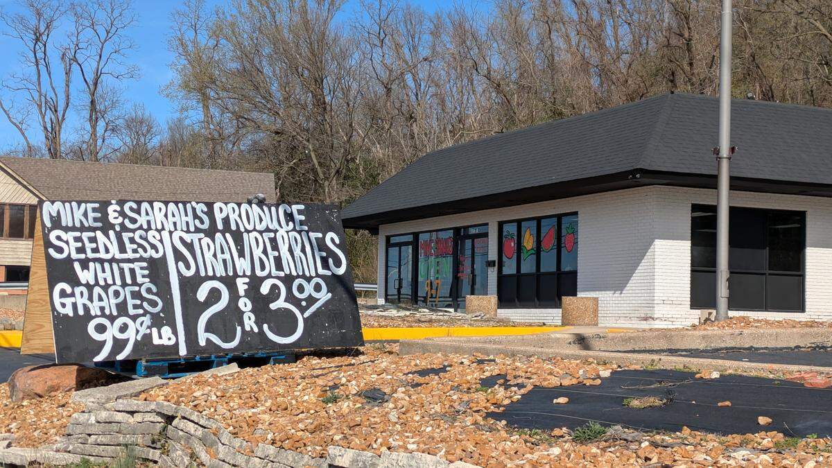 Mike & Sarah’s Produce, 116 N. Bluff Road, Collinsville