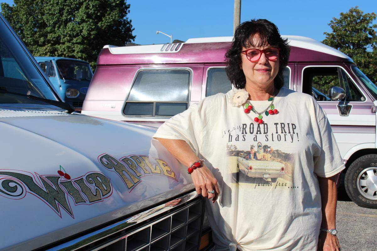 Chris Carter’s grandmother, Vicki Carter, of Fort Myers, Florida, drove her 1984 Ford van from Illinois to Los Angeles in the Wild Cherry Van Run in September.