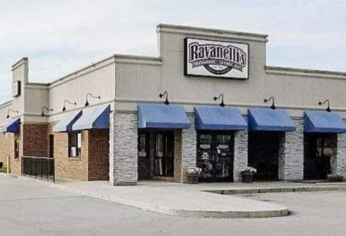 Ravanelli’s in Collinsville is among the metro-east restaurants that are following the coronavirus-related ban on indoor dining in Region 4. It’s still offering carryouts, including turkey dinners on Thanksgiving.