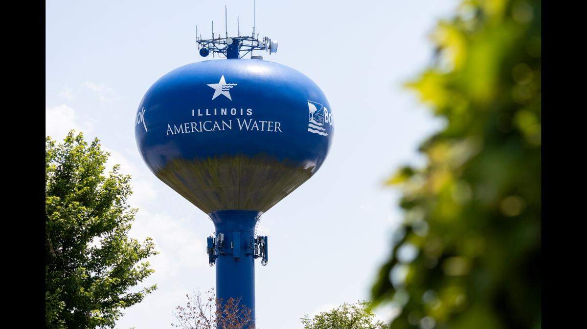 An Illinois American Water water tower.