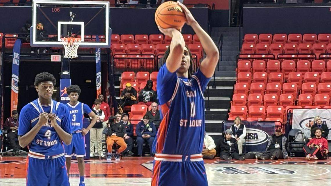 Defense, boards send East St. Louis past Leo and into state championship game