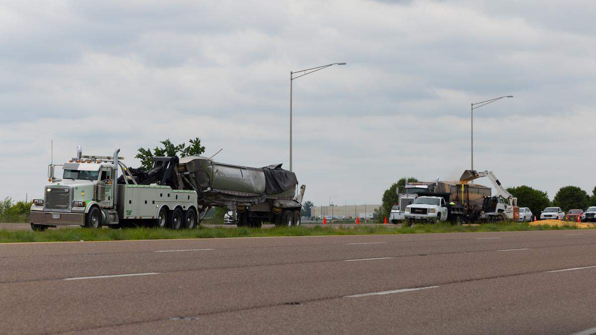 At the scene of a crash along I-55 Southbound, just south of the I-270 entrance, after a commercial vehicle overturned and blocked all lanes of traffic.