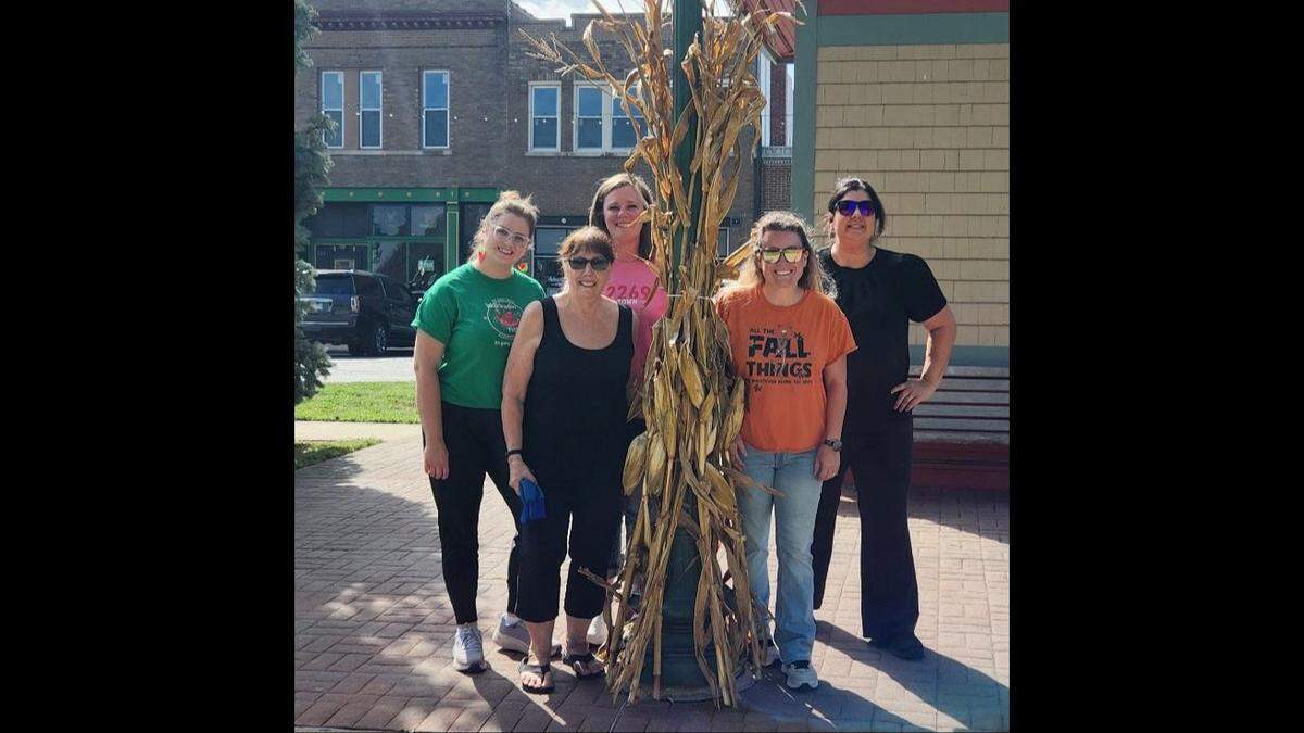 Helping get decorations ready for downtown's first District Frights on Oct. 4 - Samantha Sorrick from Vine Street Market, April Barnes from Three Sisters Crafts, Jessica Lotz from the O'Fallon Chamber of Commerce, Jen Adank from Courage & Grace, and Chrissy Johnston from Boarding House Bistro.