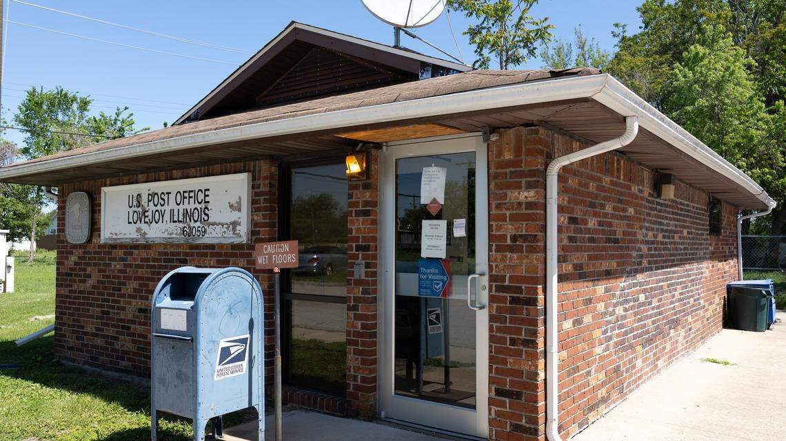 The post office in Brooklyn is closed, with a notice directing locals to pick up their mail in East St. Louis.