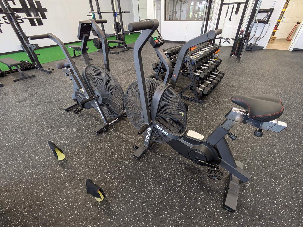 Stationary air bikes