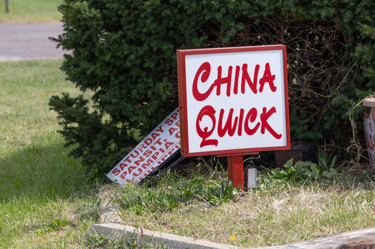 China Quick is located at 940 Carlyle Ave. in Belleville. A sign on the ground advertised Filipino dishes it served, including pansit and lumpia. The restaurant also served Chinese food.