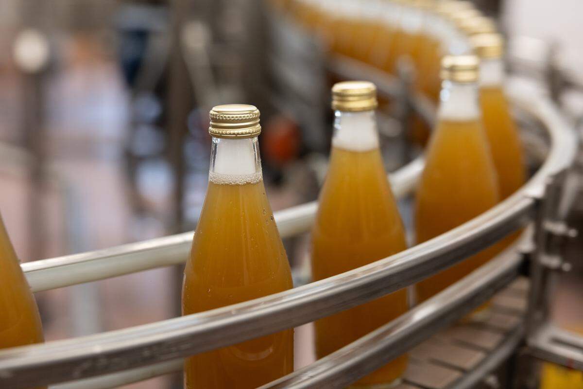 Excel’s factory is located adjacent to the home the original founder lived in and maintains its commitment to quality ingredients. The company is completely moving from artificial dyes and ingredients, and even pasteurizes their soda rather than adding preservatives.