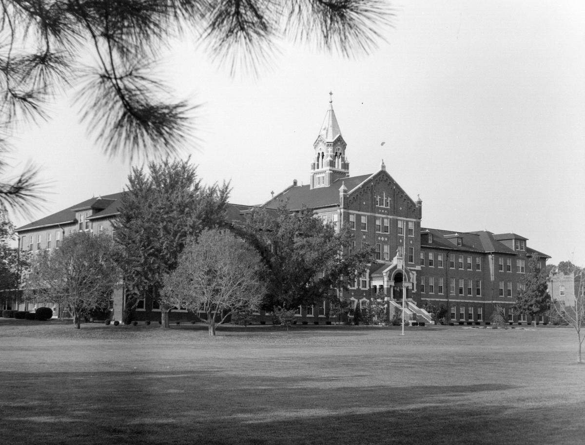 Adorers of the Blood of Christ sisters expanded their Ruma convent by building a second addition in 1925 (the chapel was completed in 1926).