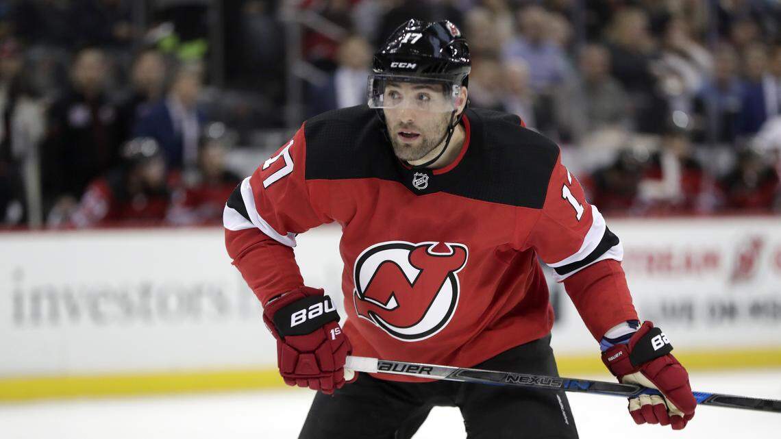 St. Lous native Patrick Maroon signs 1-year deal with Blues