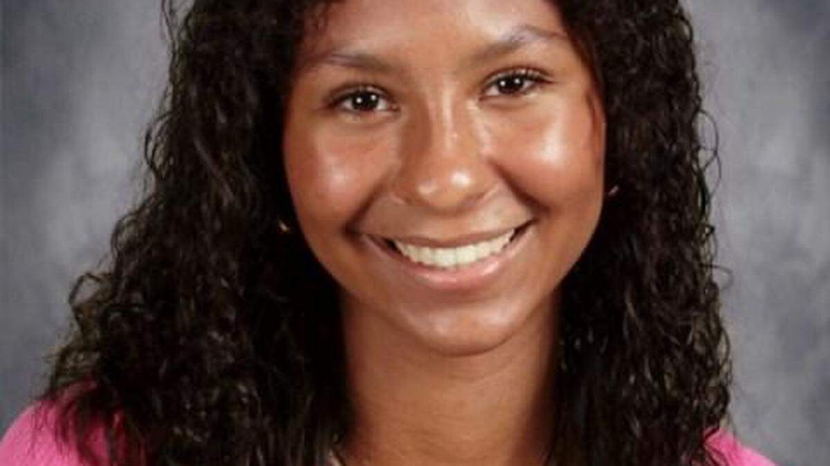 Ciara Cunningham of Edwardsville High School is the winner of this week’s Belleville News-Democrat Football Player of the Week high school poll, as selected by readers of bnd.com.