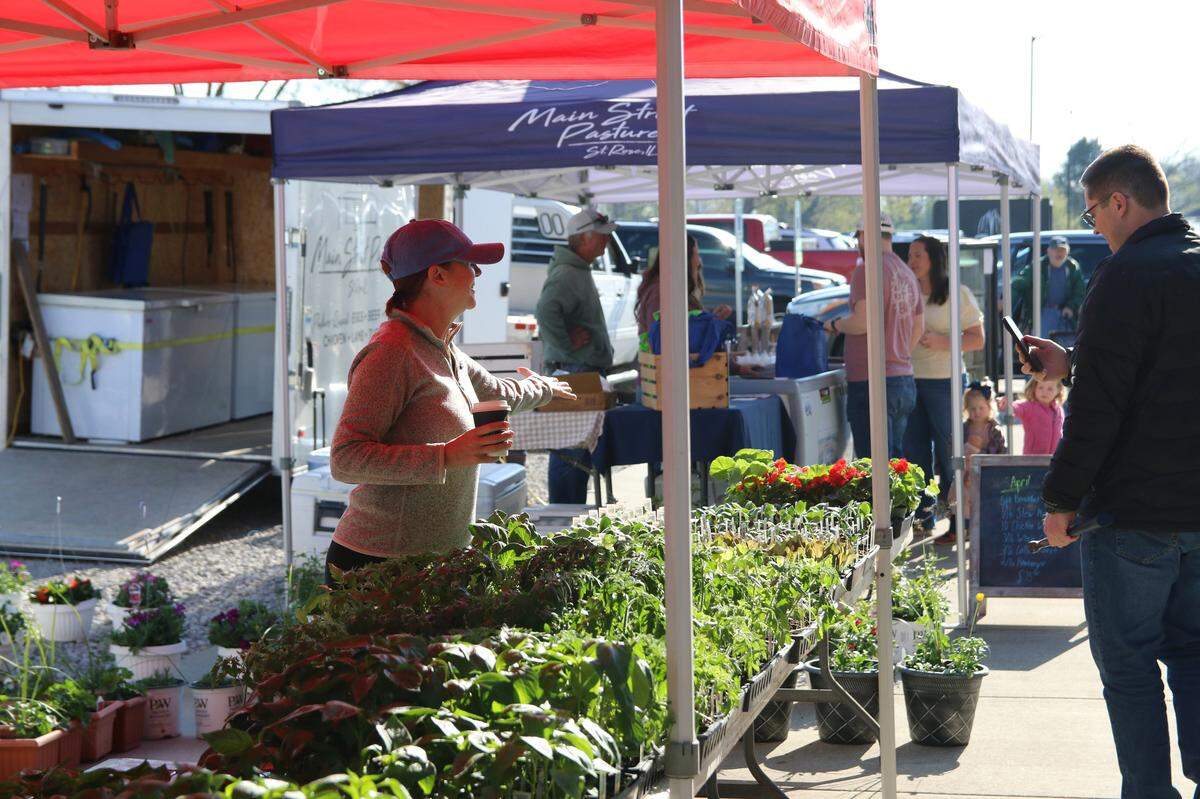Produce vendors in early spring