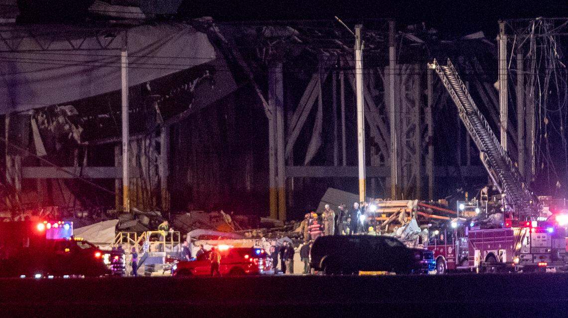 According to multiple sources, multiple people are trapped inside an Amazon warehouse on Gateway Commerce Drive in Edwardsville. Some reports are stating that 50 to 100 employees were present and are potentially trapped inside the building.