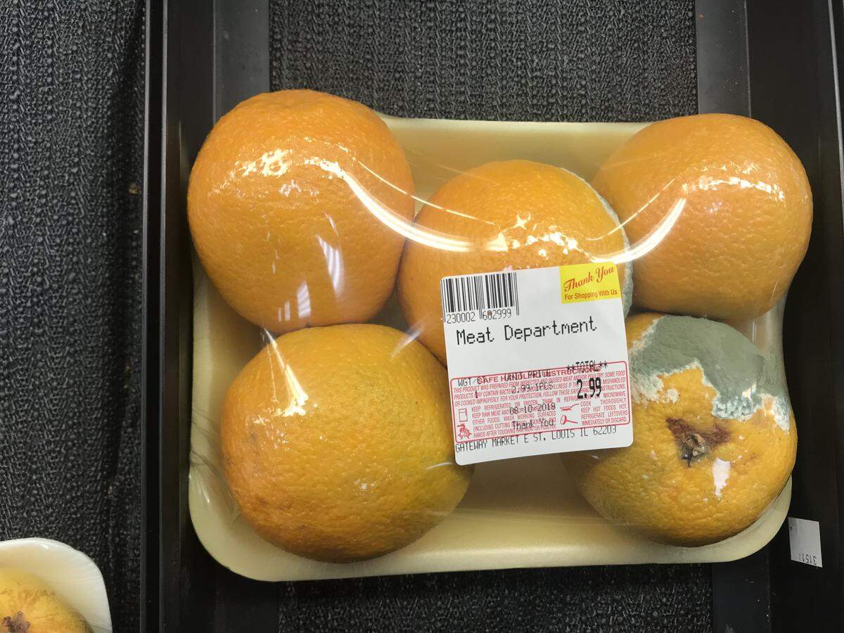A look at the oranges from Gateway Market in East St. Louis.