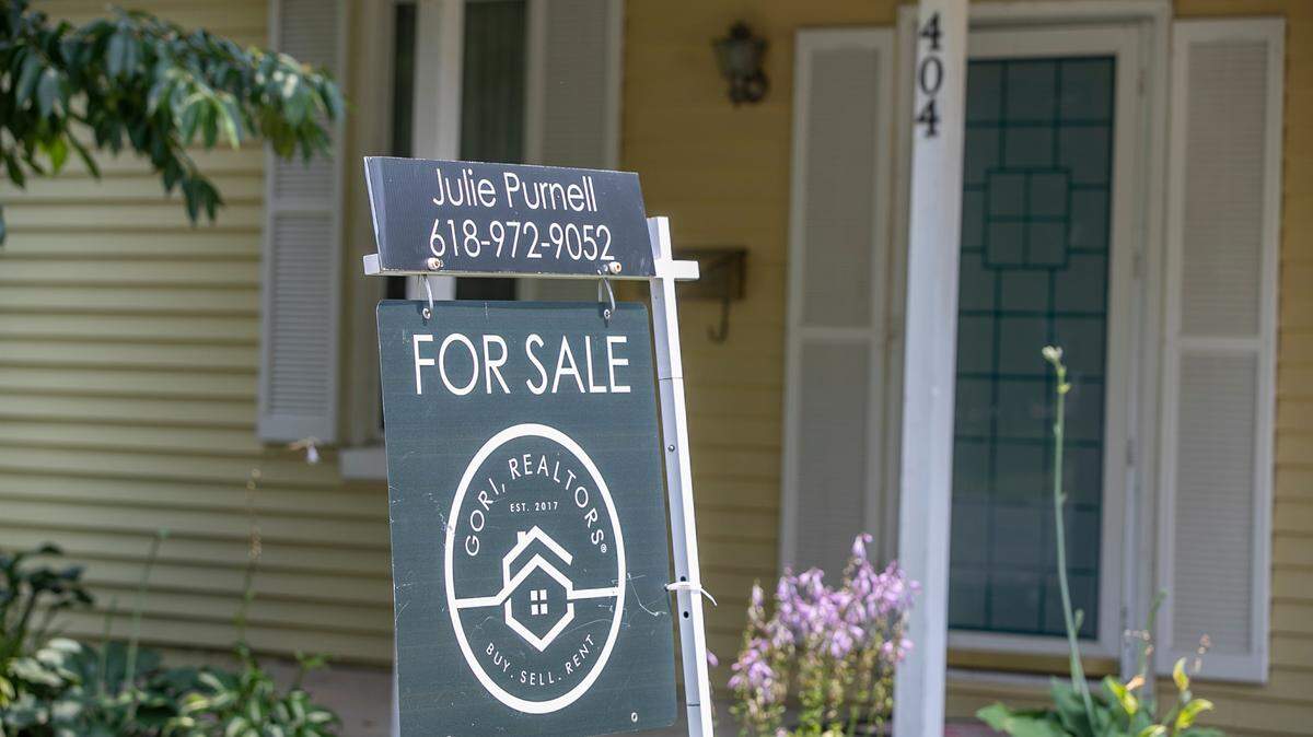 Is it a good time to buy a home in southwestern Illinois?
