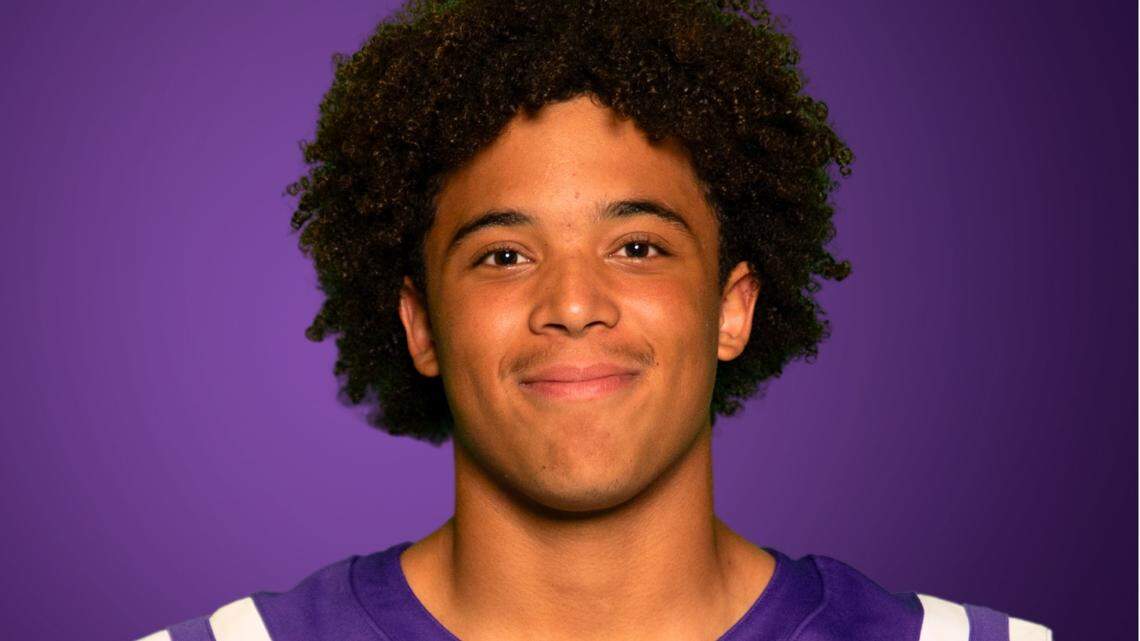 BND readers pick Collinsville QB as High School Player of the Week