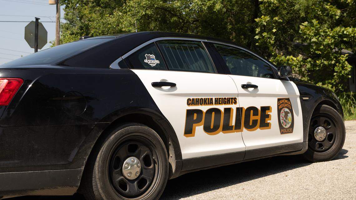 Police: Cahokia Heights woman, son held hostage and beaten for 3 days