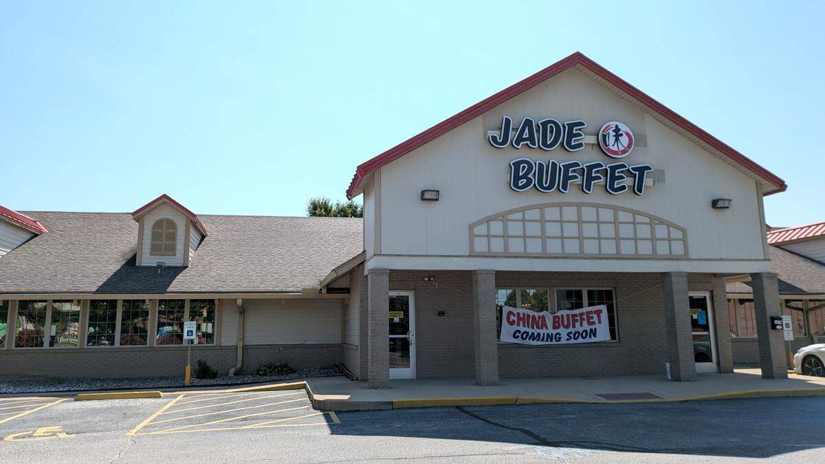 Jade Buffet, 1079 Collinsville Crossing Blvd. in Collinsville