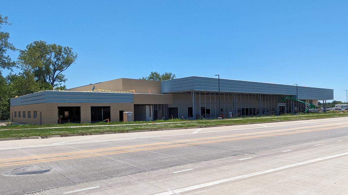 Auffenberg Hyundai, intersection of Frank Scott Parkway East and Village Park in Shiloh