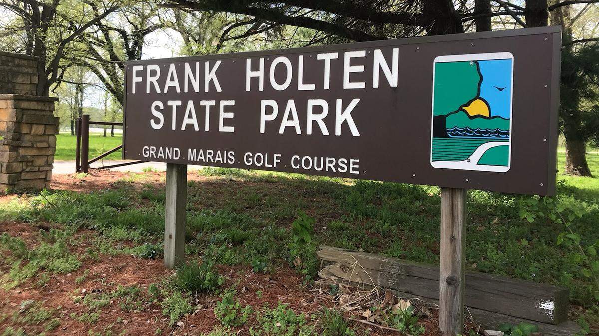 The entrance at Frank Holten State Park.