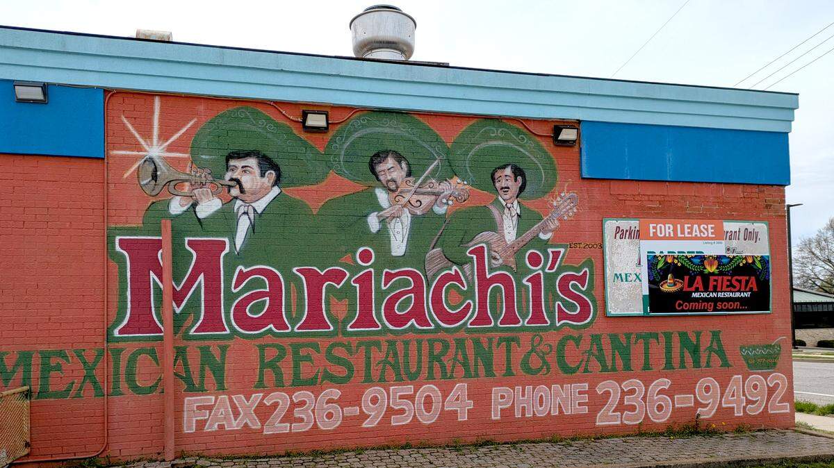 Wall mural at the former Mariachi’s in Belleville