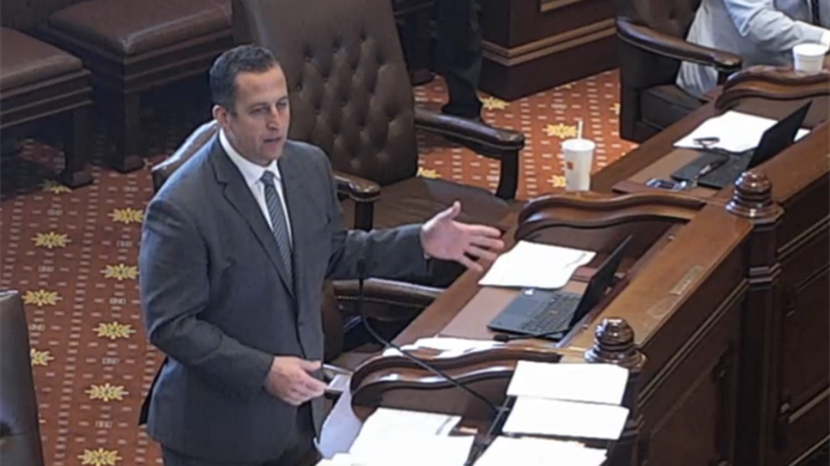 Energy regulation overhaul bill heads to IL Gov. Pritzker, who says he will sign it