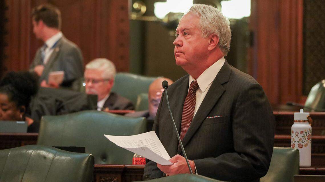 Illinois House passes energy bill amid debate over costs to consumers