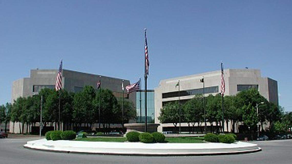 Weddings, civil unions subject to limits at St. Clair and Madison county courthouses