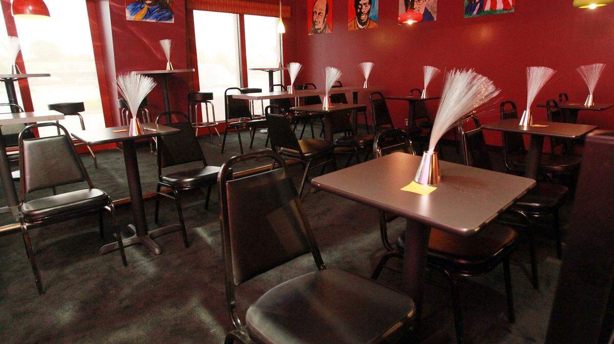 Hey Guys Comedy Club is closing after four years in business.