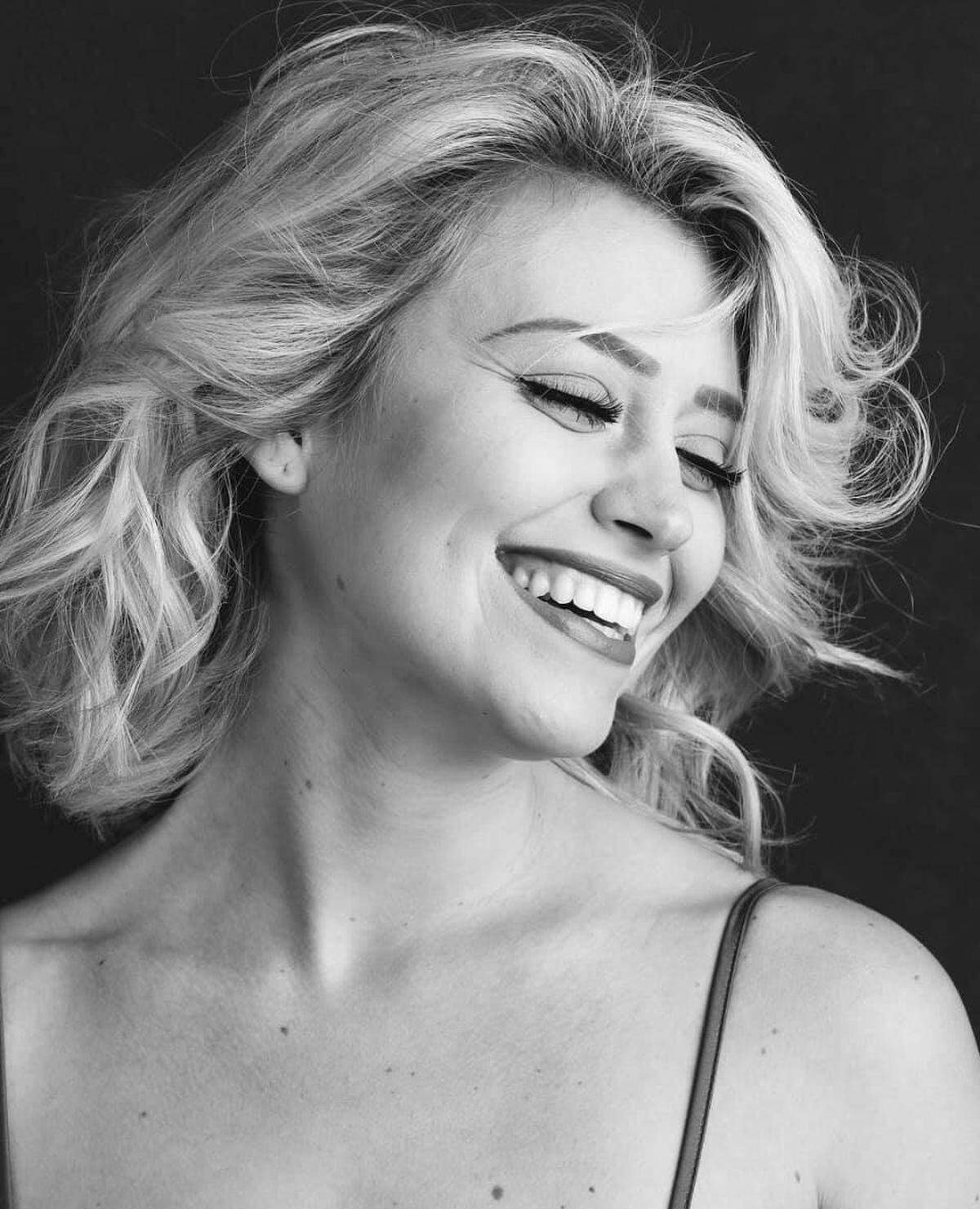 Kaelee Albritton, 2014 Miss O’Fallon and 2015 OTHS graduate, will take the stage at the Fox Theater 527 N. Grand Blvd., St. Louis, through Saturday, April 9, in the national tour of “Hairspray” playing the role of Amber Von Tussle.
