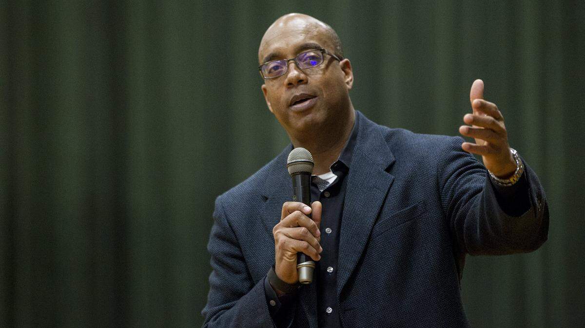 Sen.  James Clayborne, D-Belleville