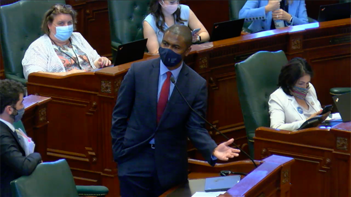 Rep. La Shawn Ford, D-Chicago, takes questions from Rep. Carol Ammons, D-Urbana, on the social equity provisions of his marijuana licensing legislation.