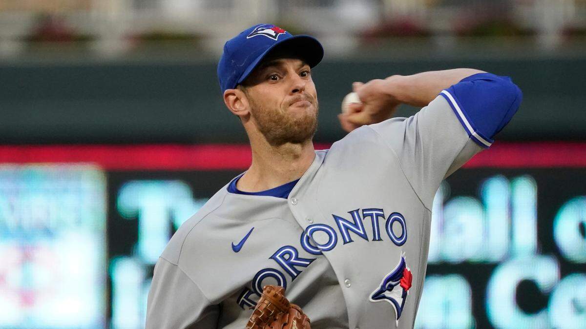 Toronto Blue Jays pitcher Steven Matz throws against the Minnesota Twins in a baseball game, Thursday, Sept. 23, 2021, in Minneapolis. (AP Photo/Jim Mone)