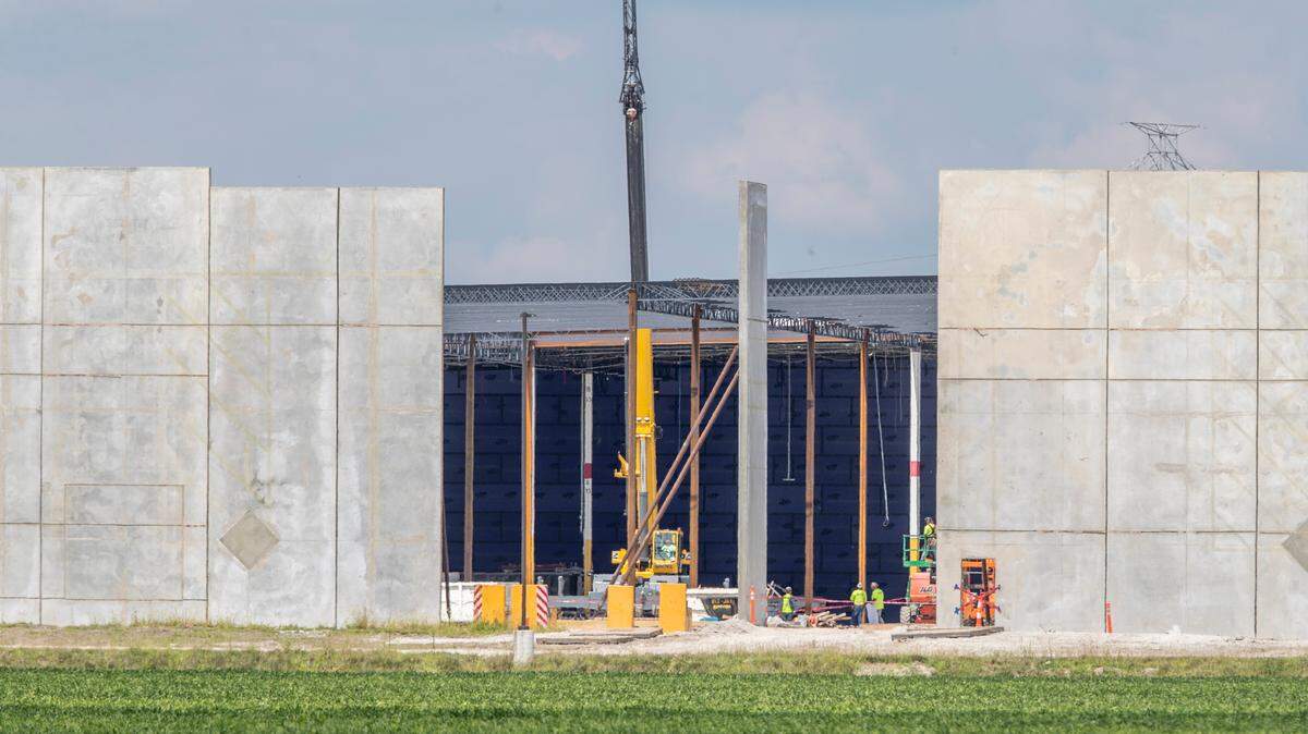 The section of the Amazon warehouse destroyed by a tornado in December 2021 is being rebuilt. The warehouse on Gateway Commerce Drive in Edwardsville had no storm shelters built to withstand an EF-3 tornado, but they’re not required by any local, state or federal policy.