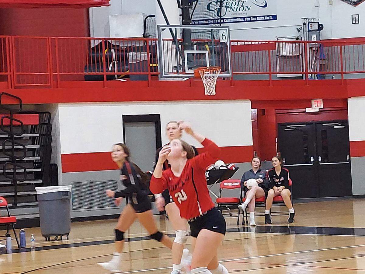 Highland sophomore defensive specialist Aly Russo returns a serve during a Mississippi Valley Conference match against Waterloo on Thursday, Sept. 22. HHS ultimately lost 25-20, 25-21.