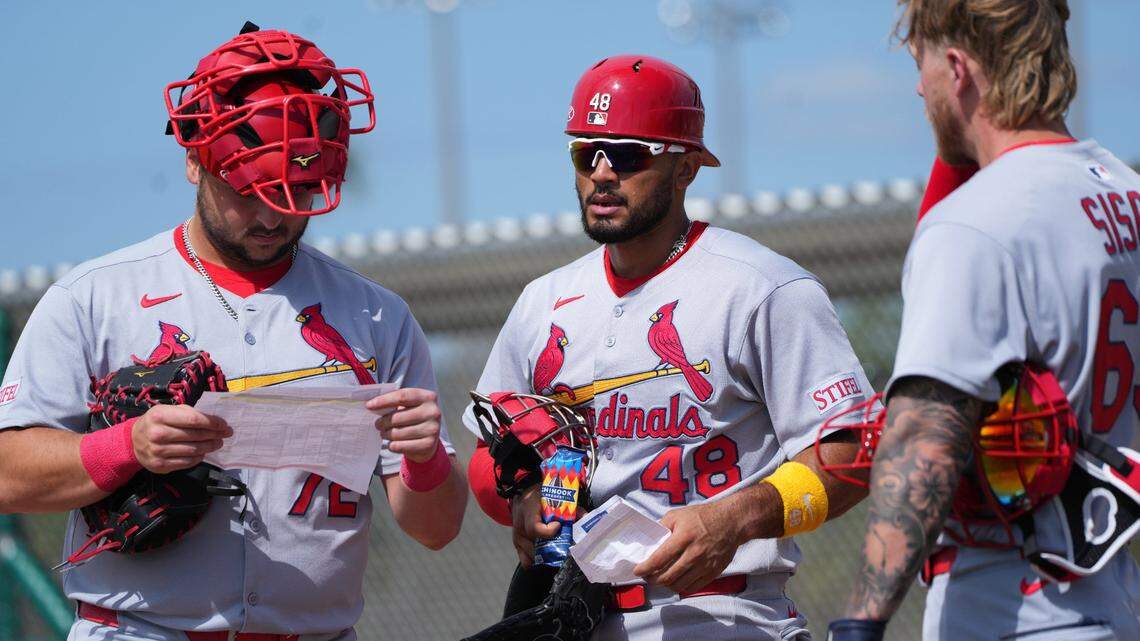 Cardinals evaluating catching depth as Herrera fights for return to role