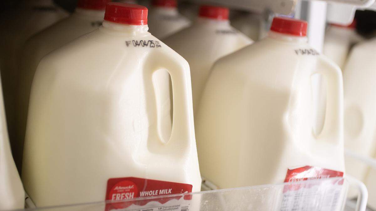 The U.S. Department of Agriculture has told states SNAP benefits will not be distributed in November if the federal government shutdown does not end this month.